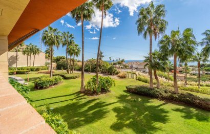 Resale - Apartment - Middle Floor Apartment - Benalmádena - Benalmadena Centro