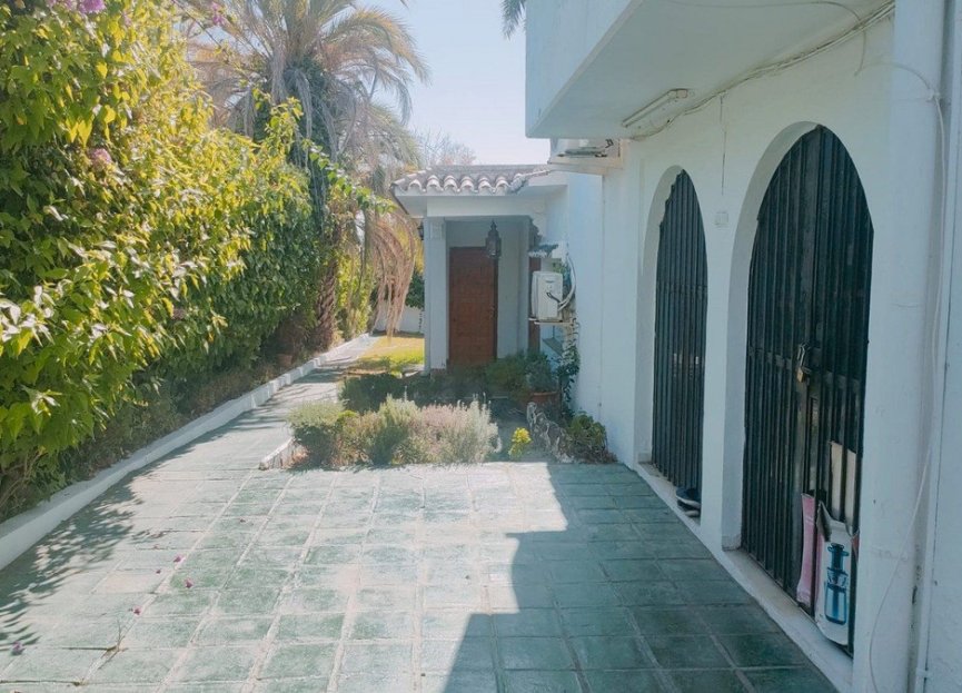 Resale - House - Detached Villa - Marbella - Marbella Centro
