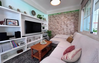 Resale - Apartment - Middle Floor Apartment - Estepona - Estepona Centro