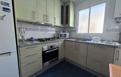 Resale - Apartment - Middle Floor Apartment - Estepona - Estepona Centro