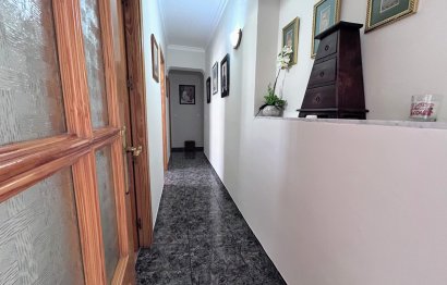 Resale - Apartment - Middle Floor Apartment - Estepona - Estepona Centro