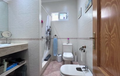 Resale - Apartment - Middle Floor Apartment - Estepona - Estepona Centro