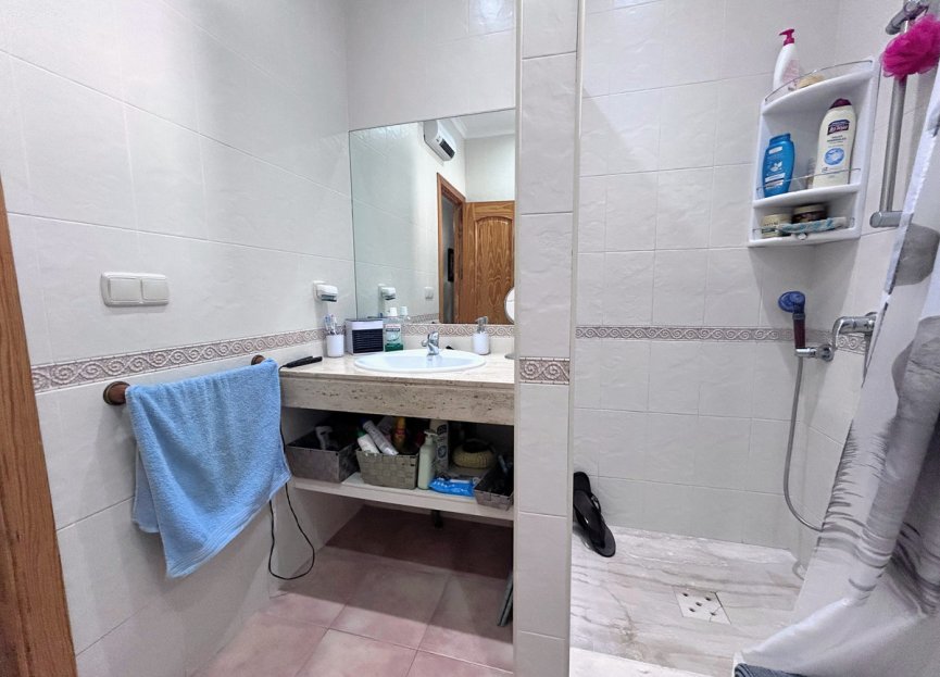 Resale - Apartment - Middle Floor Apartment - Estepona - Estepona Centro