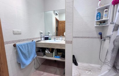 Resale - Apartment - Middle Floor Apartment - Estepona - Estepona Centro