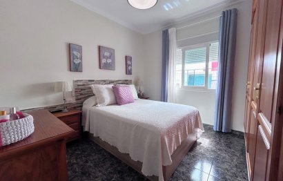Resale - Apartment - Middle Floor Apartment - Estepona - Estepona Centro