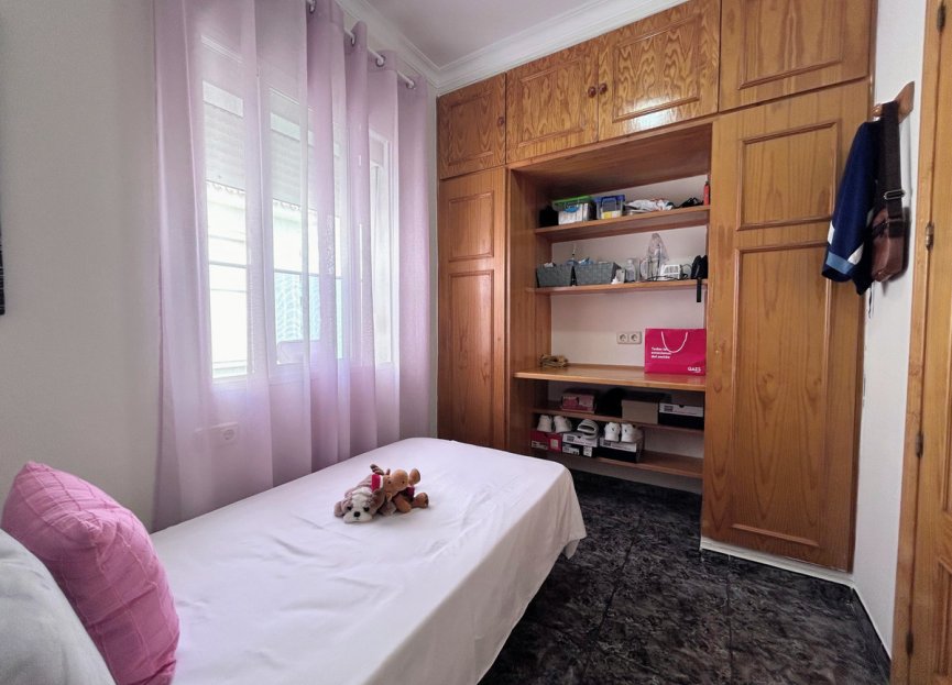 Resale - Apartment - Middle Floor Apartment - Estepona - Estepona Centro