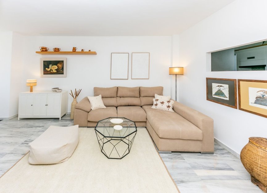 Resale - Apartment - Middle Floor Apartment - Benalmádena - Benalmadena Costa