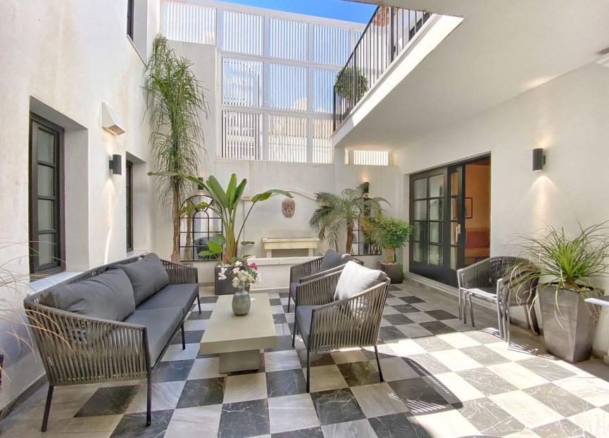 Resale - House - Townhouse - Marbella - Marbella Centro