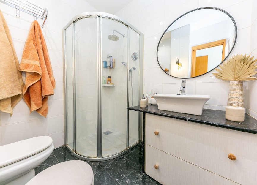 Resale - Apartment - Middle Floor Apartment - Benalmádena - Benalmadena Costa