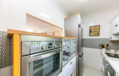 Resale - Apartment - Middle Floor Apartment - Benalmádena - Benalmadena Costa