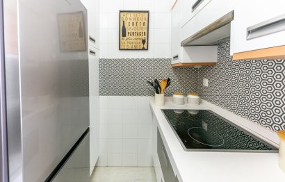 Resale - Apartment - Middle Floor Apartment - Benalmádena - Benalmadena Costa