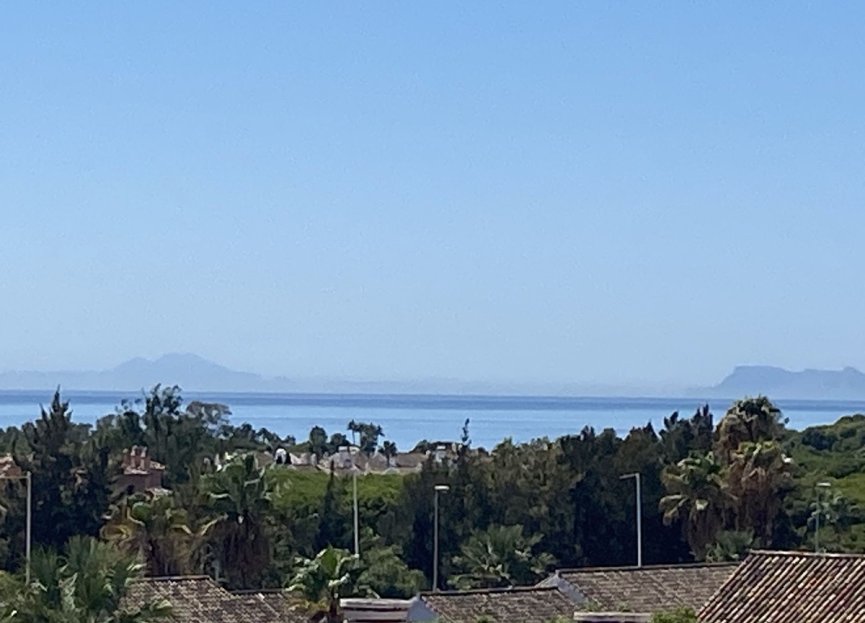 Resale - Apartment - Top Floor Apartment - Estepona - Diana Park