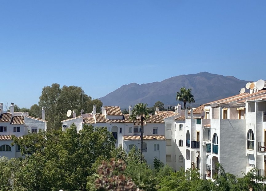 Resale - Apartment - Top Floor Apartment - Estepona - Diana Park