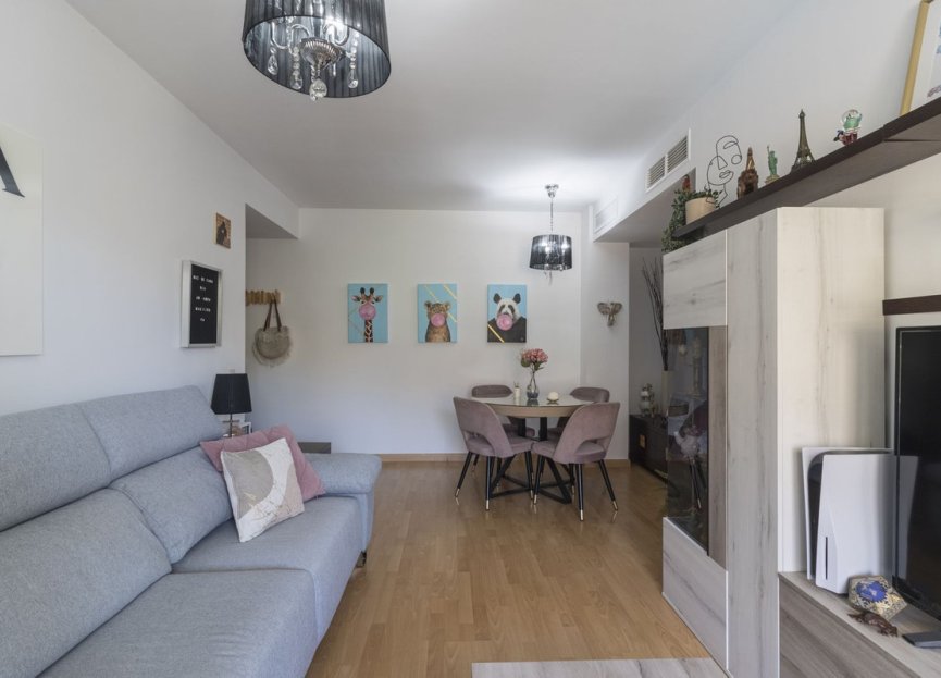 Resale - Apartment - Middle Floor Apartment - Benalmádena - Benalmadena Centro