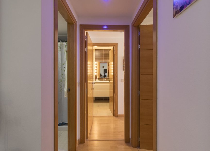 Resale - Apartment - Middle Floor Apartment - Benalmádena - Benalmadena Centro