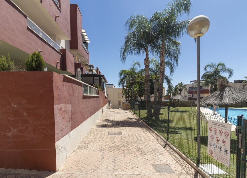 Resale - Apartment - Middle Floor Apartment - Benalmádena - Benalmadena Centro
