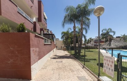 Resale - Apartment - Middle Floor Apartment - Benalmádena - Benalmadena Centro