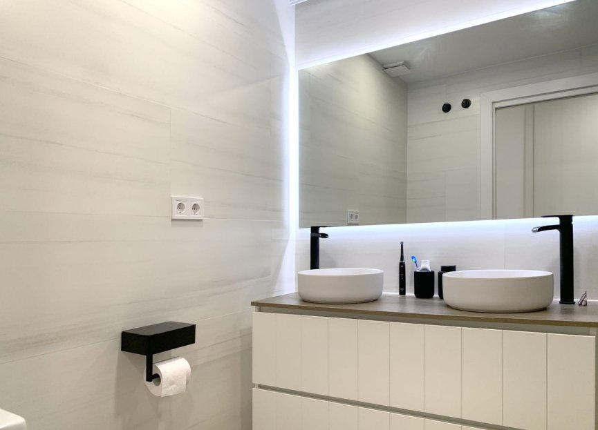 Resale - Ground floor apartment - Estepona - Selwo