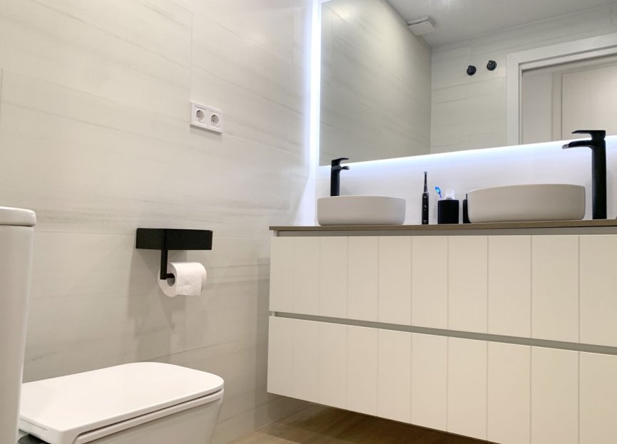 Resale - Ground floor apartment - Estepona - Selwo