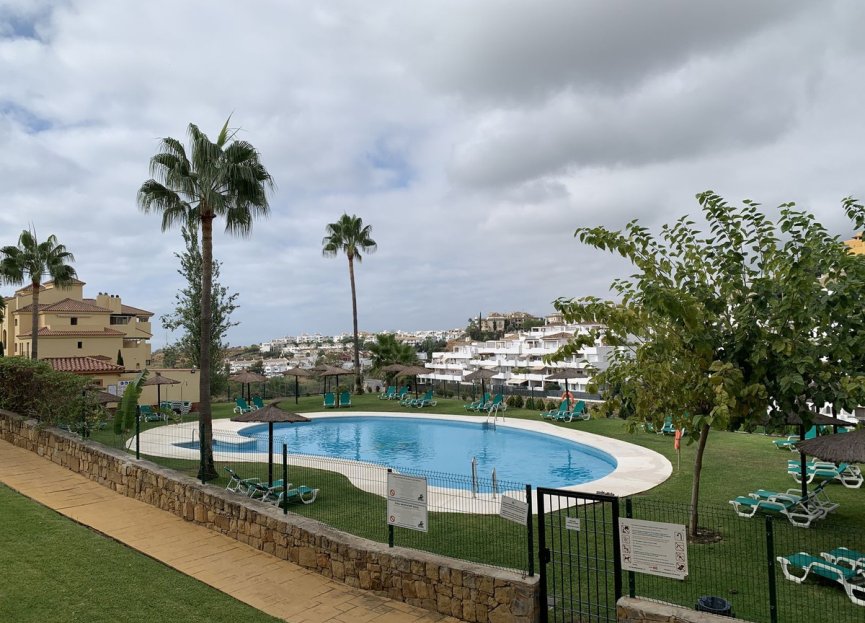 Resale - Ground floor apartment - Estepona - Selwo