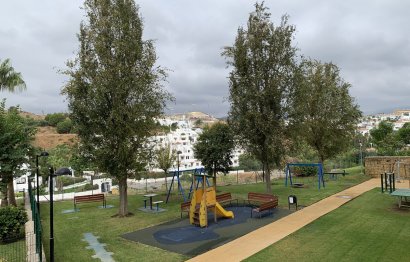 Resale - Ground floor apartment - Estepona - Selwo