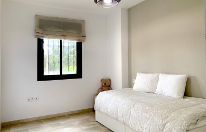 Resale - Ground floor apartment - Estepona - Selwo