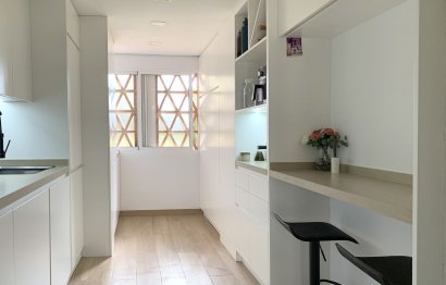 Resale - Ground floor apartment - Estepona - Selwo