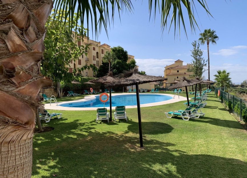 Resale - Ground floor apartment - Estepona - Selwo