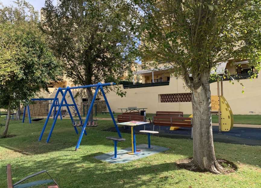 Resale - Ground floor apartment - Estepona - Selwo