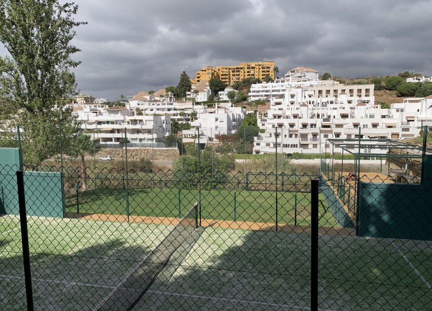 Resale - Ground floor apartment - Estepona - Selwo