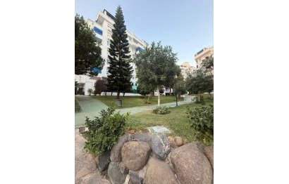 Resale - Apartment - Middle Floor Apartment - Marbella - Nueva Andalucia