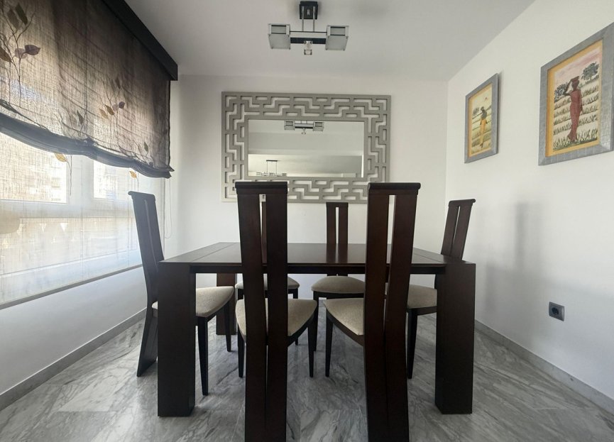 Resale - Apartment - Middle Floor Apartment - Marbella - Nueva Andalucia