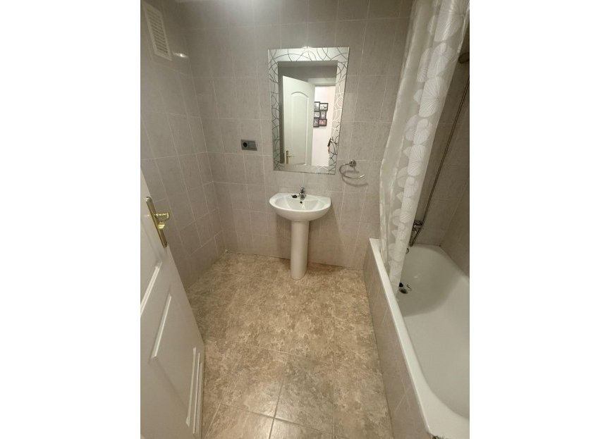 Resale - Apartment - Middle Floor Apartment - Marbella - Nueva Andalucia