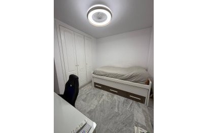 Resale - Apartment - Middle Floor Apartment - Marbella - Nueva Andalucia