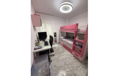 Resale - Apartment - Middle Floor Apartment - Marbella - Nueva Andalucia