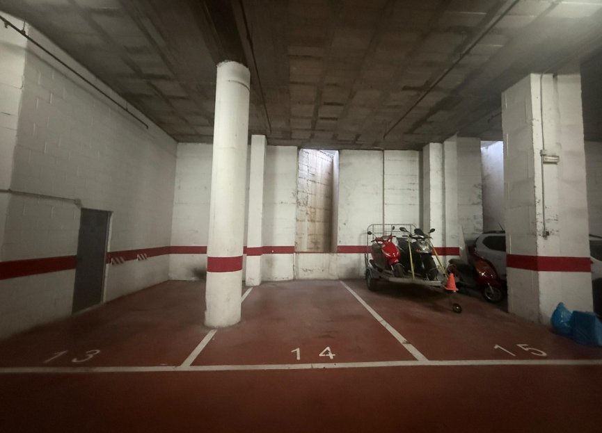 Resale - Apartment - Middle Floor Apartment - Marbella - Nueva Andalucia