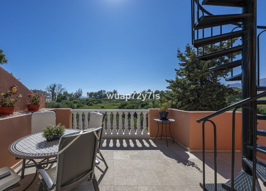 Resale - Apartment - Penthouse - Estepona - Estepona Centro