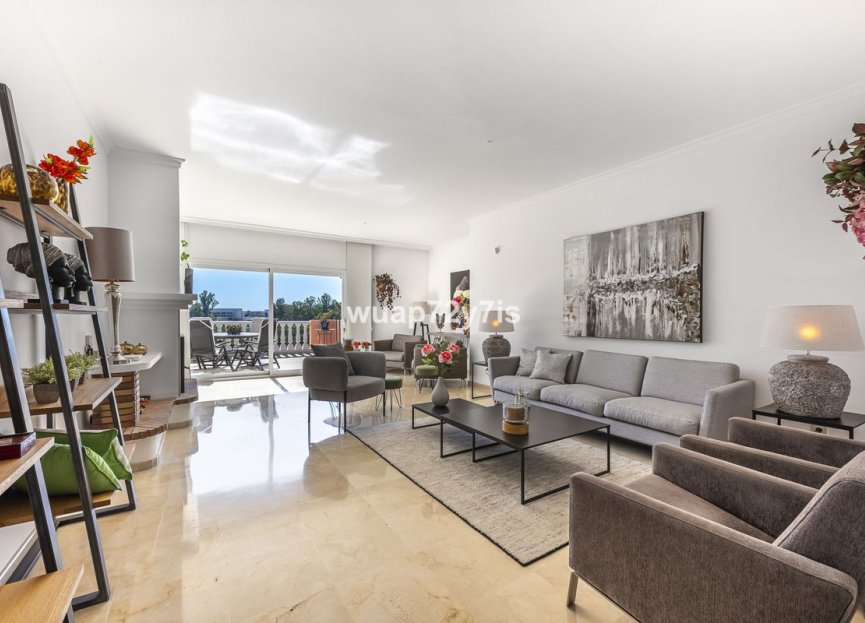 Resale - Apartment - Penthouse - Estepona - Estepona Centro