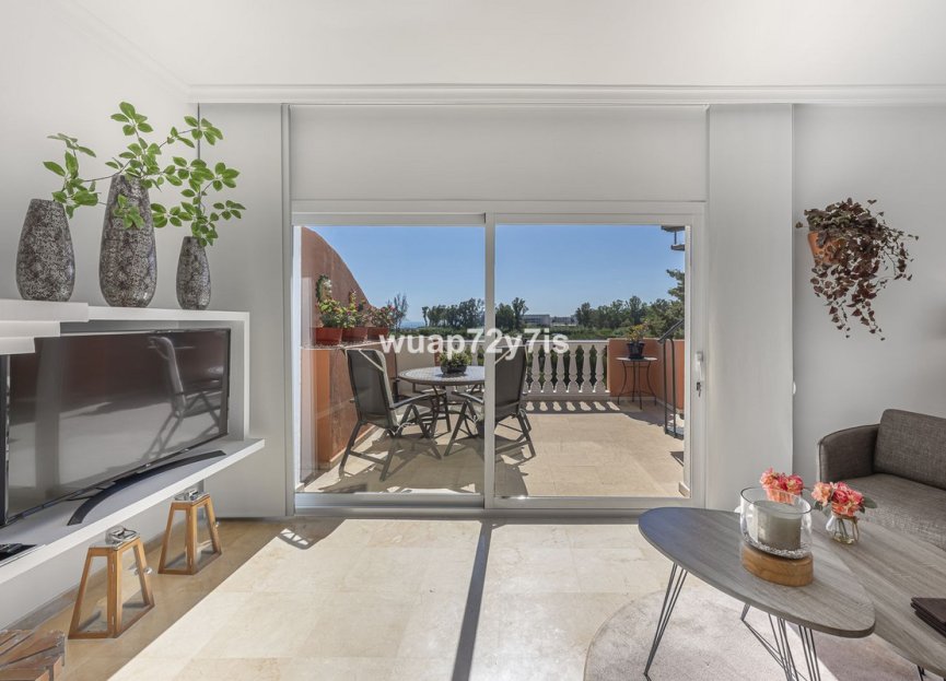 Resale - Apartment - Penthouse - Estepona - Estepona Centro