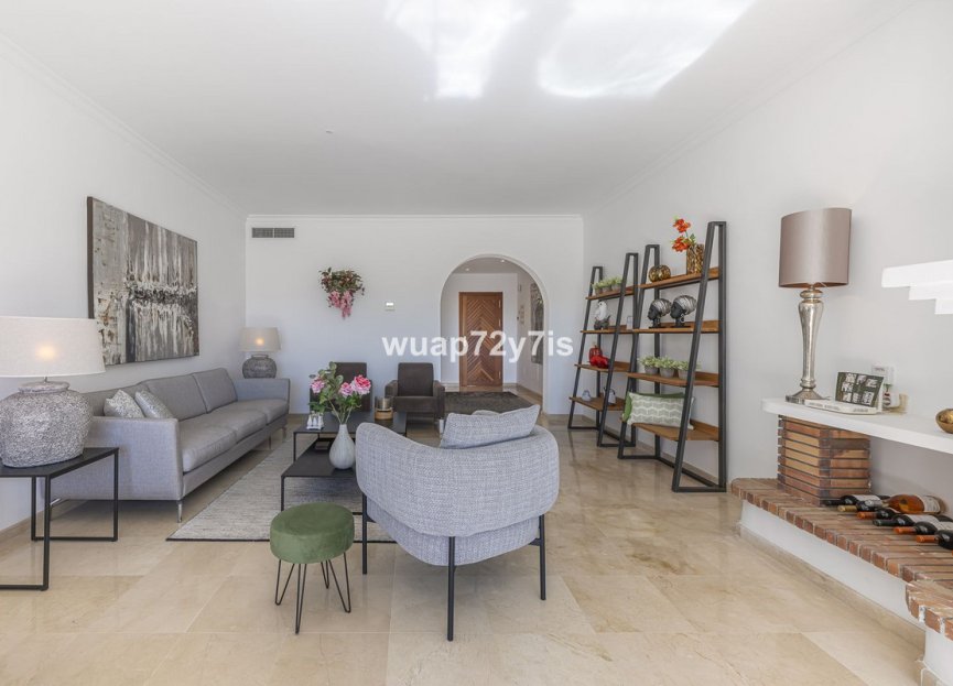 Resale - Apartment - Penthouse - Estepona - Estepona Centro