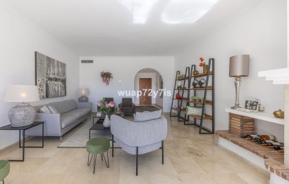 Resale - Apartment - Penthouse - Estepona - Estepona Centro