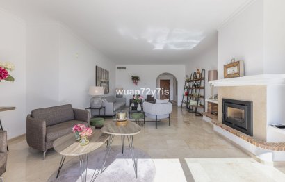 Resale - Apartment - Penthouse - Estepona - Estepona Centro