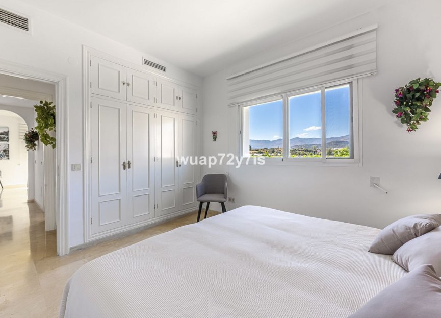 Resale - Apartment - Penthouse - Estepona - Estepona Centro