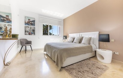 Resale - Apartment - Penthouse - Estepona - Estepona Centro