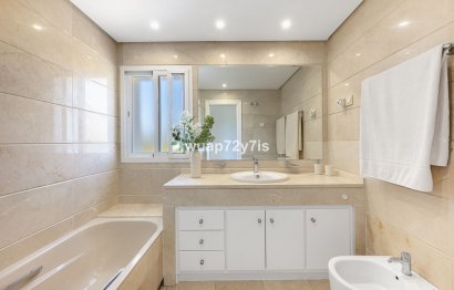 Resale - Apartment - Penthouse - Estepona - Estepona Centro