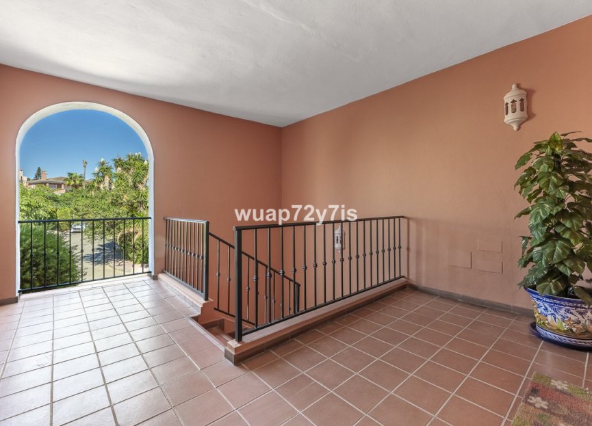 Resale - Apartment - Penthouse - Estepona - Estepona Centro