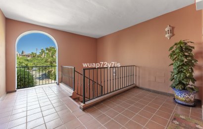Resale - Apartment - Penthouse - Estepona - Estepona Centro