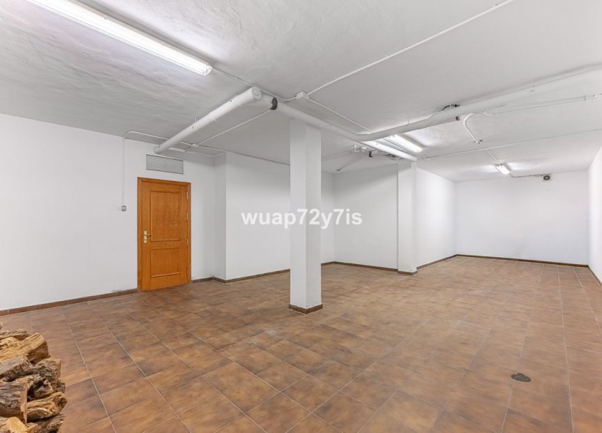 Resale - Apartment - Penthouse - Estepona - Estepona Centro