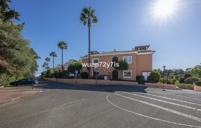 Resale - Apartment - Penthouse - Estepona - Estepona Centro