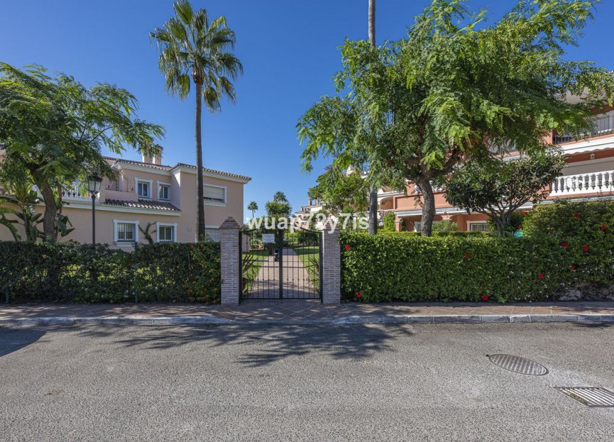 Resale - Apartment - Penthouse - Estepona - Estepona Centro